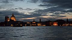 Venedig bei Nacht. pde-Foto: Rostyslav Myrosh (COr)